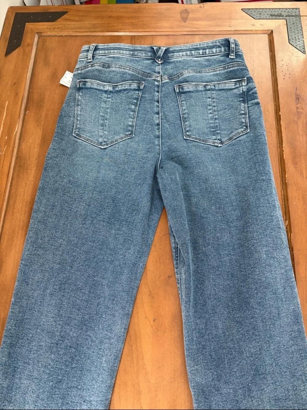 Democracy NWT AbSolution High Rise Medium Wash Straight-Leg Jeans Size 10
